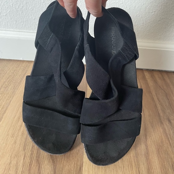 Bernardo Icons Lisa Black Suede Platform Flatform Sandal Size 8 EUC - Picture 4 of 11